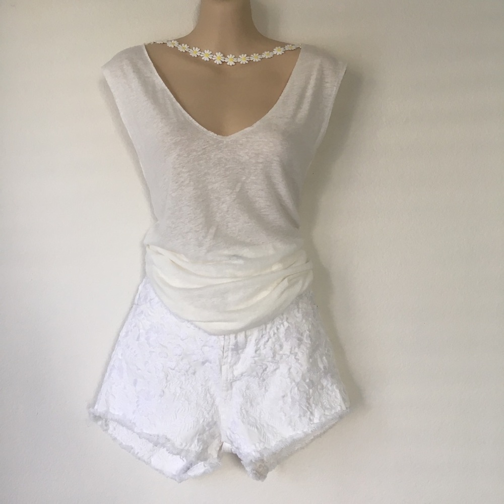 Honey Punch Daisy Choker Tank Size Small White
